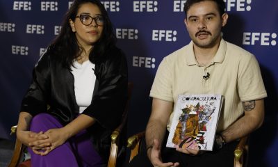 Entrevista este domingo con Persy Cabrera (d) y Jennifer Ávila, editores de la revista hondureña Contracultura, galardonada con el Premio Rey de España de Periodismo 2026 en la categoría cultural. La revista, publicada en papel en un mundo dominado por lo digital y la Inteligencia Artificial (IA), recibirá mañana lunes el premio de manos del rey Felipe VI en un acto que tendrá lugar en la Casa de América de Madrid. EFE/J.J. Guillén