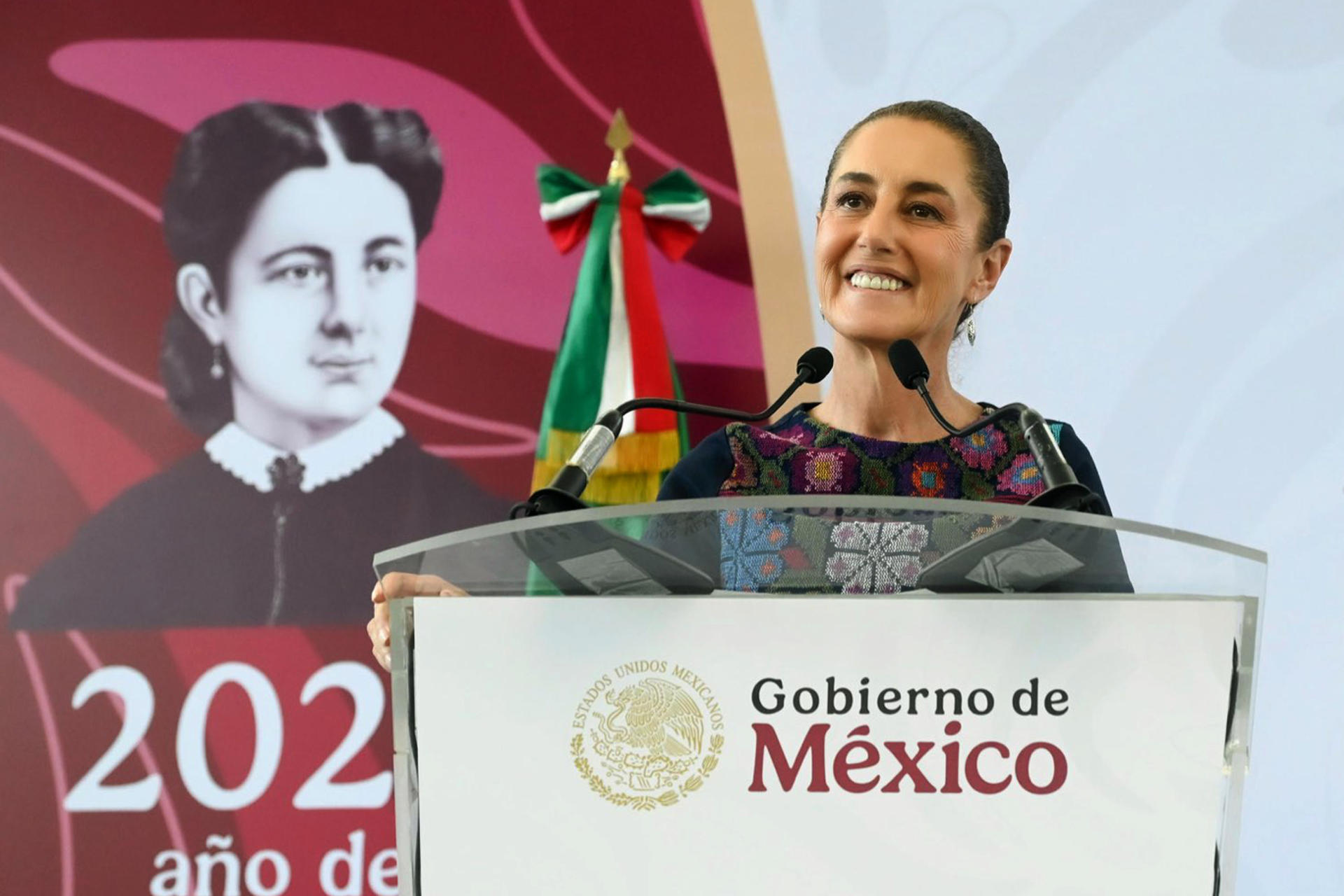 Fotografía cedida por la Presidencia de México, de la mandataria mexicana, Claudia Sheinbaum, hablando durante una gira de trabajo Martínez de la Torre en Veracruz (México). EFE/Presidencia de México/SOLO USO EDITORIAL/NO VENTAS/SOLO DISPONIBLE PARA ILUSTRAR LA NOTICIA QUE ACOMPAÑA(CRÉDITO OBLIGATORIO)