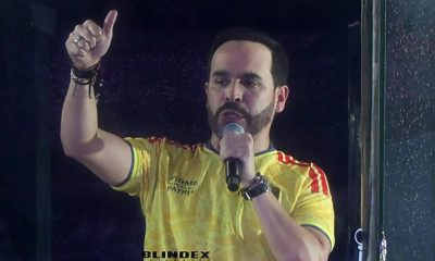 El ultraderechista Abelardo de la Espriella ganador de la segunda vuelta presidencial de Colombia pronuncia un discurso este domingo, luego de los resultados preliminares que le dan el triunfo por delante del izquierdista Iván Cepeda, en Barranquilla (Colombia). EFE/ Juan Diego López
