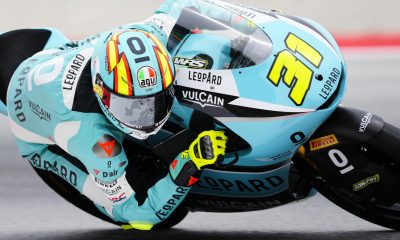 Fotografía de Alejandro García, en la que puede verse en una imagen de archivo del pasado 15 de mayo al piloto español de Moto3 Adrián Fernández. EFE