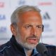 El seleccionador de RD Congo, Sébastien Desabre, habla durante una rueda de prensa este lunes, previo al partido frente a Colombia en Guadalajara (México). EFE/ Francisco Guasco