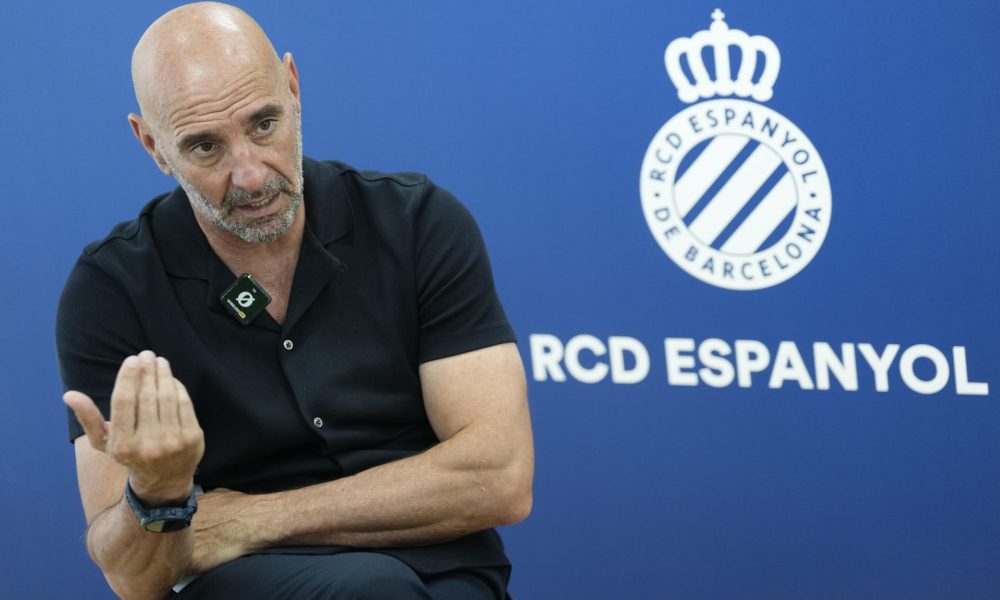 El nuevo director deportivo del RCD Espanyol, Ramón Rodríguez Verdejo 'Monchi', afirma en una entrevista con EFE que no ha llegado al club blanquiazul  "a sacar conejos de la chistera" y analiza los objetivos deportivos de la entidad. EFE/ Enric Fontcuberta.