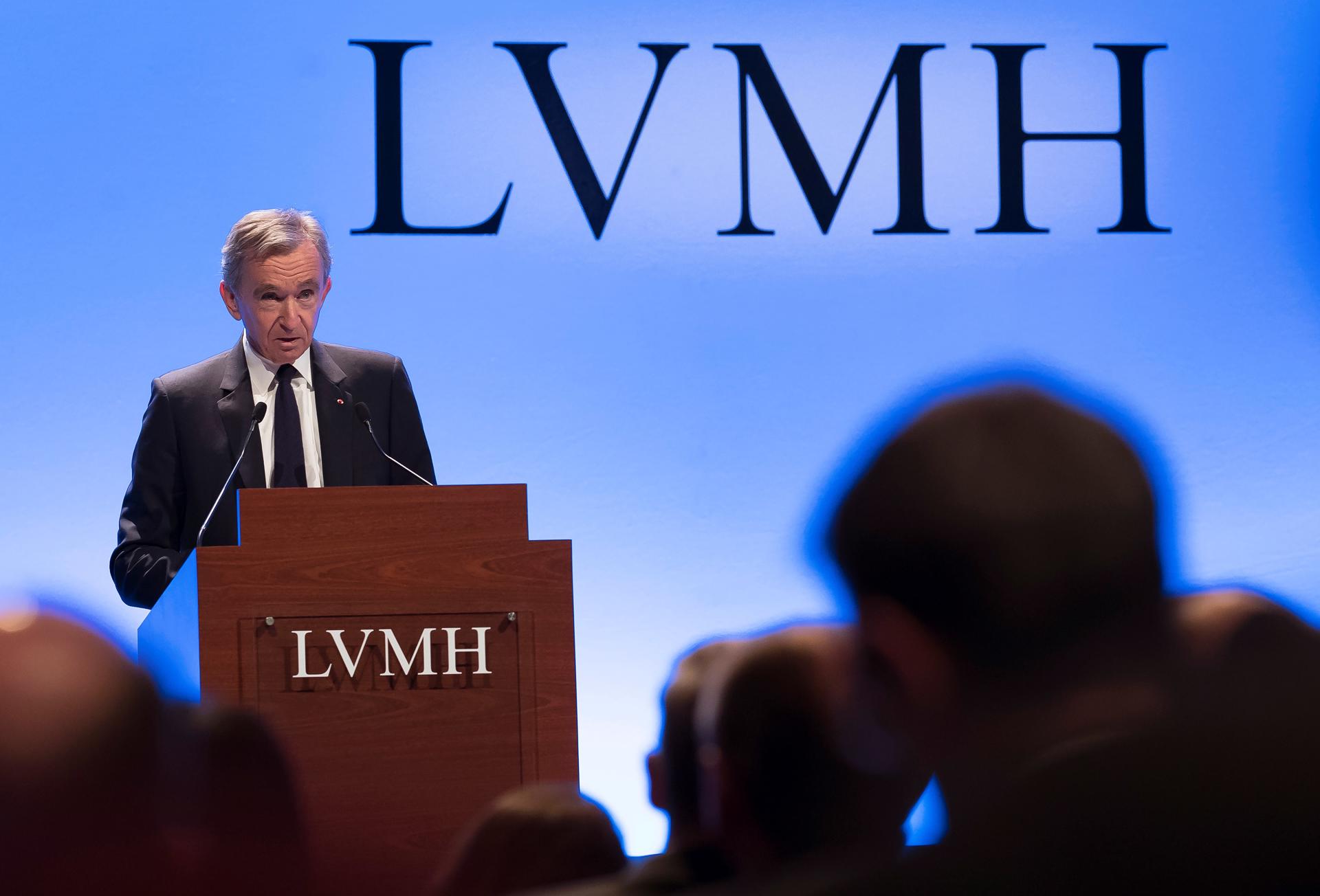 Fotografía de archivo del francés Bernard Arnault, magnate del principal grupo de lujo del mundo, LVMH. EFE/Ian Langsdon