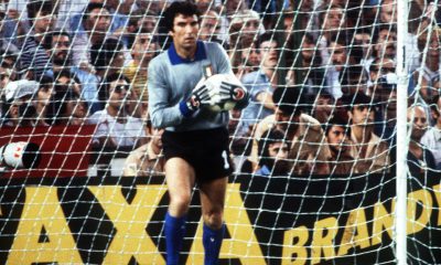 La leyenda italiana Dino Zoff fue la primera 'victima' del haitiano Emmanuel Sanon en el Mundial de 1974. EFE/jg