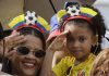 Seguidores del candidato colombiano ultraderechista Abelardo de la Espriella asisten a un acto de campaña en Cartagena (Colombia). EFE/ Ricardo Maldonado Rozo
