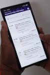 Una persona realiza una compra por internet este lunes, en Ciudad de México (México). EFE/ Isaac Esquivel