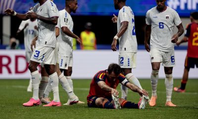 El delantero de España Mikel Oyarzabal (c) durante el partido del grupo H del Mundial 2026 entre España y Cabo Verde, este lunes en el Estadio Atlanta. EFE/ Lavandeira Jr