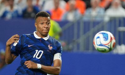 El jugador francés Kylian Mbappé controla el balón durante el partido del Grupo I de la Copa Mundial de la FIFA 2026 entre Francia e Irak en el Lincoln Financial Field de Filadelfia, Estados Unidos. EFE/Octavio Guzmán