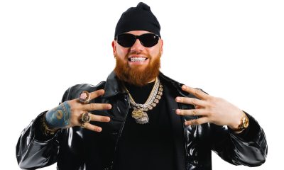 Fotografía cedida por Rimas Entertainment donde se ve el artista urbano puertorriqueño Miky Woodz quien lanzó su nueva producción, 'Everything RiaL', el cual reafirma su legado dentro del trap latino y que dice que no está basado "en lo que está de moda", sino en su "realidad, sin filtros ni presiones externas". EFE/ Rimas Entertainment /SOLO USO EDITORIAL/NO VENTAS/SOLO DISPONIBLE PARA ILUSTRAR LA NOTICIA QUE ACOMPAÑA (CRÉDITO OBLIGATORIO)