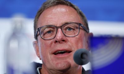 El seleccionador de Austria, Ralf Rangnick, habla en una rueda de prensa en el estadio AT&T Stadium en Dallas (EE.UU.). EFE/ Mariscal