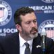 El presidente de American Society de México (AmSoc), Larry Rubin, habla durante una rueda de prensa en Ciudad de México (México). Imagen de archivo. EFE/ José Méndez