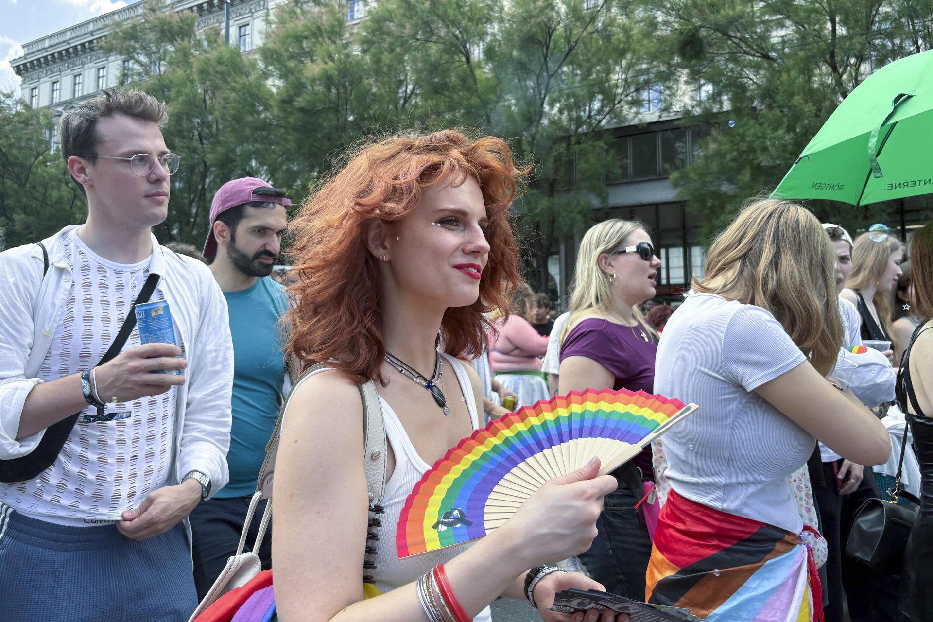 Viena celebra el día del Orgullo Gay con su 30 marcha por los derechos del colectivo LGBTIQ+, este sábado. EFE/Núria Morchón