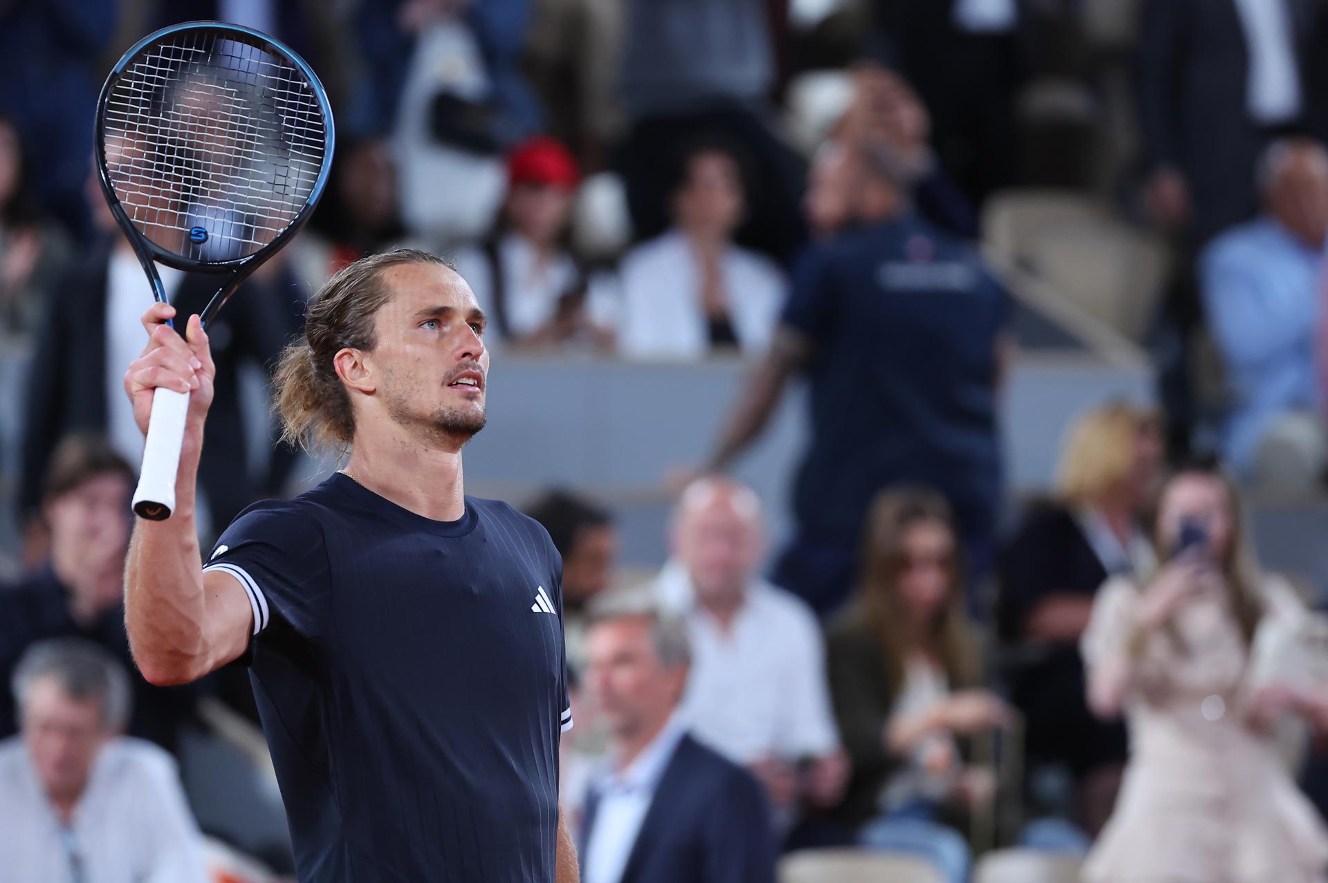 El alemán Alexander Zverev durante el partido de cuartos ante el español Rafa Jódar, en Roland Garros. EFE/EPA/CHRISTOPHE PETIT TESSON