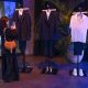 Una persona toma una fotografía a prendas diseñadas por Gabriela Hearst durante un evento de la Asociación Uruguaya de Fútbol (AUF) donde se presentó oficialmente el uniforme formal que utilizará la delegación de Uruguay durante la Copa del Mundo 2026. EFE/ Federico Gutiérrez
