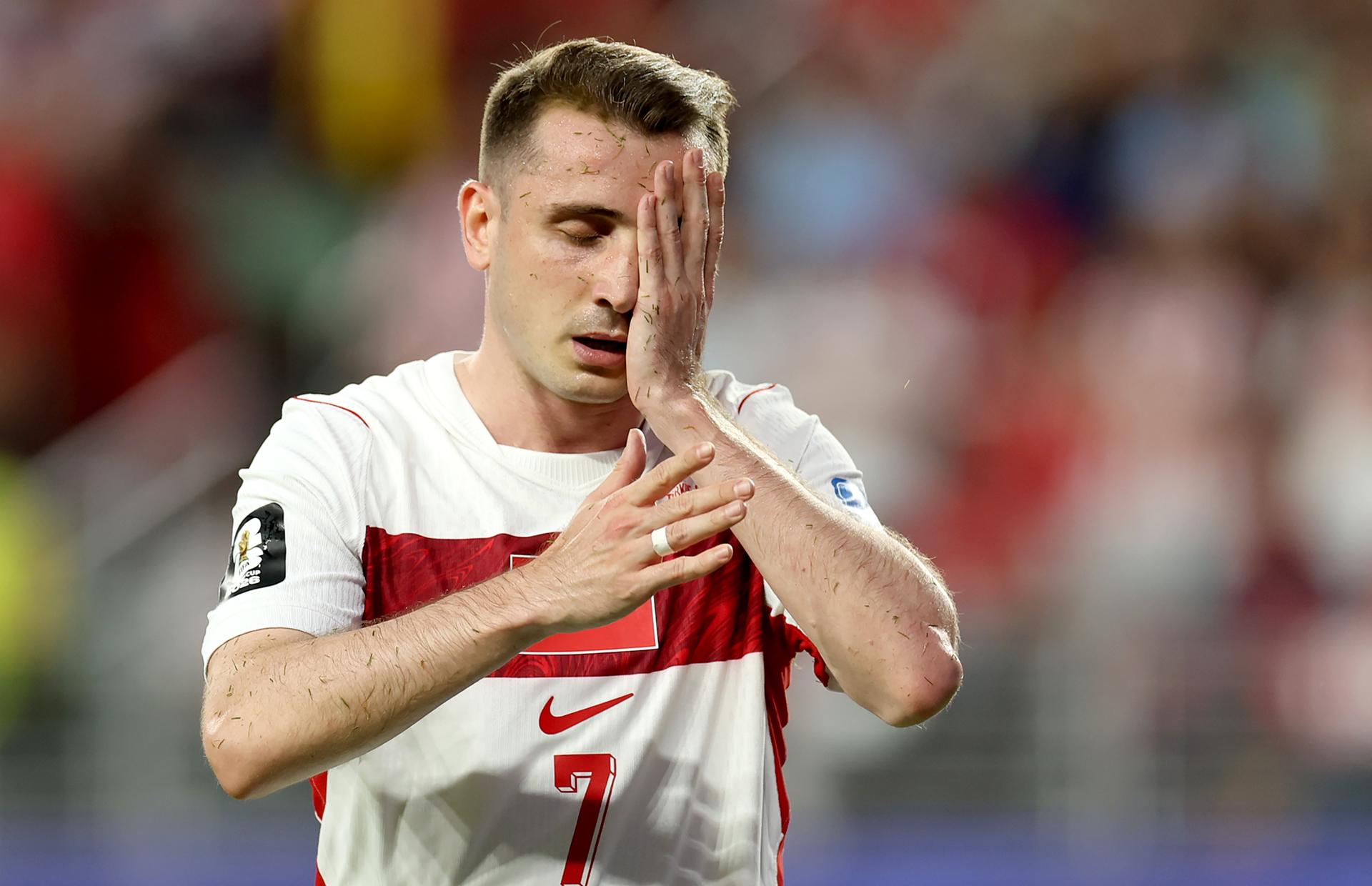 El internacional turco Kerem Akturkoglu, durante el partido disputado por su selección contra Paraguay este viernes, correspondiente al Mundial de Estados Unidos, México y Canadá. EFE/BENJAMIN FANJOY