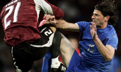 Fotografía de Daniel Dal Zennaro, en la que puede verse en una imagen de archivo del 31 de mayo de 2006 al guardameta de la selección de fútbol de Suiza, Pascal Zuberbuhler (izq.), durante un amistoso previo al Mundial de Alemania 2006. EFE