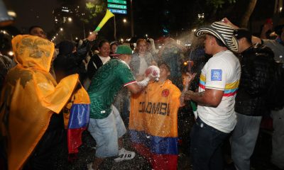 Aficionados de Colombia celebran en el país durante la transmisión del partido de la Copa Mundial de la FIFA 2026 ante Uzbekistán. EFE/ Mario Guzmán