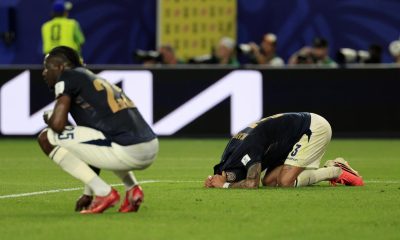 Los jugadores de Ecuador, decepcionados tras perder 1-0 en el debut en el Mundial 2026 ante Costa de Marfil en Fildelfia. EFE/EPA/SHAWN THEW