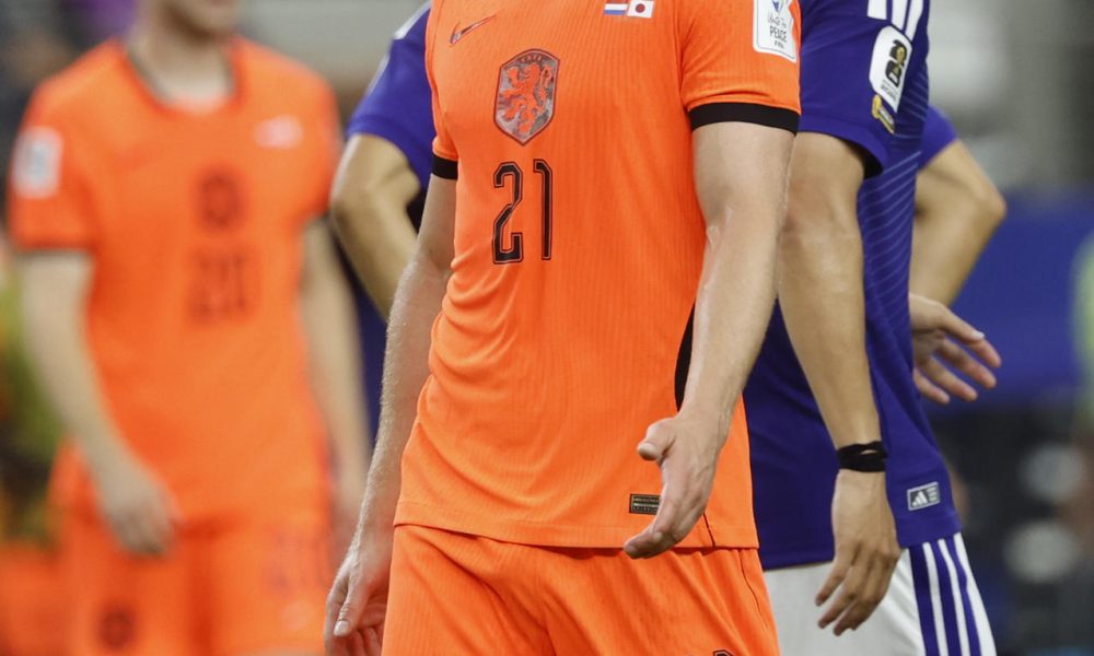 Frenkie De Jong, de Países Bajos, reacciona al finalizar un partido del grupo F del Mundial de la FIFA 2026 entre Países Bajos y Japón en el estadio AT&T en Dallas (Estados Unidos). EFE/ Sebastián Mariscal
