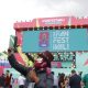 Una persona se toma una fotografía este martes, en el FanFest de Guadalajara (México). EFE/ Francisco Guasco