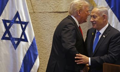 Fotografía de archivo de un encuentro entre el presidente de EE.UU., Donald Trump, y el primer ministro de Israel, Benjamin Netanyahu. EFE/EPA/JALAA MAREY / POOL