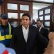 El mayor general del Ejército de República Dominicana, Adán Cáceres Silvestre (c), exjefe de seguridad del expresidente Danilo Medina (2012-2020), asiste al Palacio de Justicia, donde un tribunal emite la sentencia del juicio de fondo contra el grupo de acusados de desfalcar al Estado dominicano por más de 75 millones de dólares, en Santo Domingo (República Dominicana). EFE/Orlando Barría