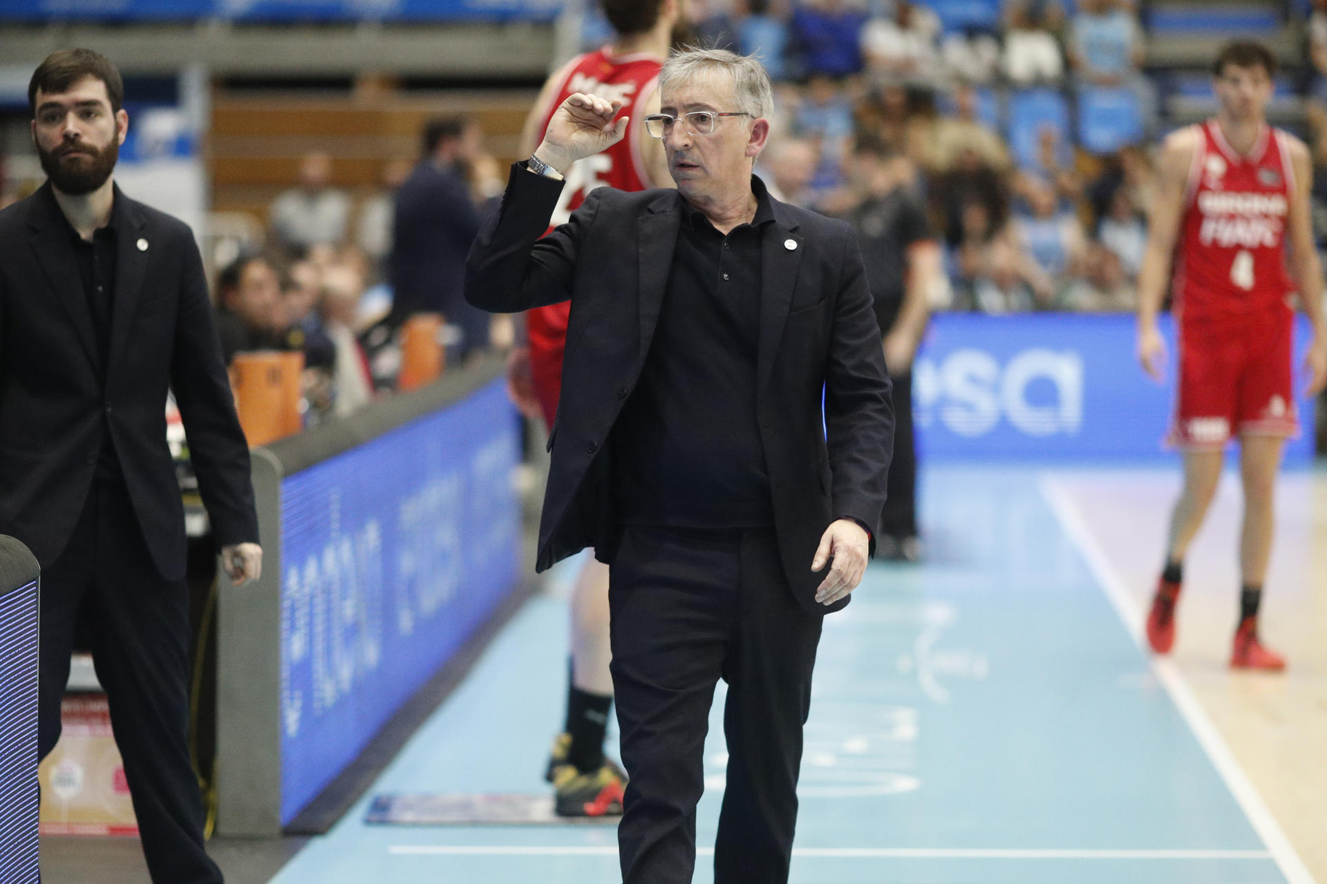 El entrenador del Basquet Girona, Moncho Fernández, en una imagen de archivo de esta temporada. EFE/ Pedro Eliseo Agrelo Trigo