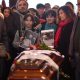 AME1676. BUENOS AIRES (ARGENTINA), 16/06/2026.- Familiares y allegados participan en una ceremonia para despedirse de Taty Almeida, referente de las Madres de Plaza de Mayo, que recibió un último adiós tras un emotivo velatorio de casi 24 horas este martes, en Buenos Aires (Argentina). EFE/ Enrique García Medina