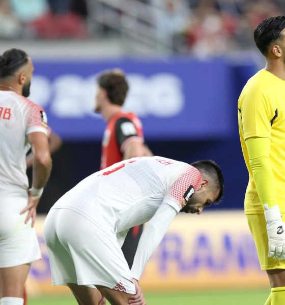 El portero de Jordania, Yazeed Abulaila, y sus compañeros reaccionan durante el partido de la fase de grupos de la Copa Mundial de la FIFA 2026 entre Austria y Jordania, en San Francisco, EE.UU. EFE/EPA/BENJAMIN FANJOY