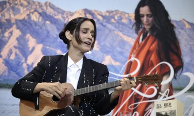 Fotografía de archivo donde aparece la cantante mexicana Julieta Venegas. EFE/ José Méndez
