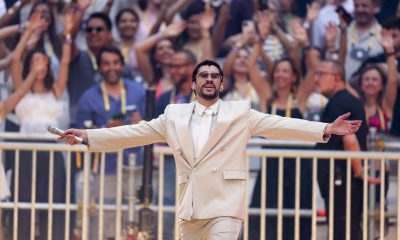 El cantante puertorriqueño Bad Bunny durante el último concierto de su gira en Madrid, este lunes en el estadio Metropolitano. EFE/Kiko Huesca