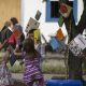 Fotografía de archivo de un grupo de niños durante una jornada de promoción de la lectura, en Paraty (Brasil). EFE/Sebastião Moreira