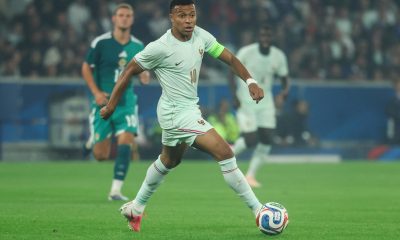 El internacional francés Kylian Mbappé (c), durante un partido amistoso disputado por su selección el pasado 8 de junio. EFE/MOHAMMED BADRA