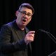 El candidato del Partido Laborista Andy Burnham habla tras confirmarse como ganador de la elección parcial de Makerfield en Wigan, Reino Unido, el 19 de junio de 2026. EFE/EPA/ADAM VAUGHAN