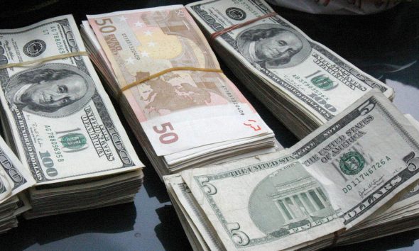 La Secretaría de Hacienda y Crédito Público (SHCP) de México anunció este martes una operación de financiamiento en los mercados internacionales por 6.300 millones de dólares, con el objetivo de recomprar deuda externa de corto plazo y reducir en un 37 % las amortizaciones programadas para los próximos tres años. Imagen de archivo. EFE/Mario Guzmán