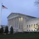 Fotografía de archivo de una vista general de la sede del Tribunal Supremo estadounidense, en Washington DC (EE.UU.). EFE/Michael Reynolds