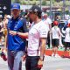 El piloto neerlandés del equipo Oracle Red Bull Racing Max Verstappen (i) junto a Checo Pérez en el drivers parade antes de la carrera del Gran Premio de Fórmula 1 de Barcelona-Cataluña. EFE/Siu Wu