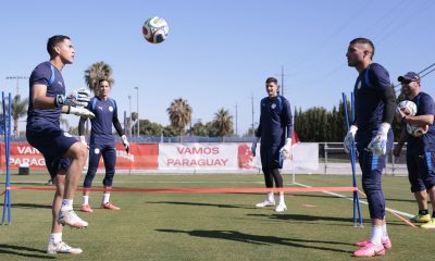 Fotografía difundida por la Asociación Paraguaya de Fútbol (APF) de un entrenamiento de la selección este domingo, con miras al segundo partido en el Mundial, el 19 de junio contra Turquía en Los Ángeles. EFE/ APF /SOLO USO EDITORIAL/ SOLO DISPONIBLE PARA ILUSTRAR LA NOTICIA QUE ACOMPAÑA (CRÉDITO OBLIGATORIO)
