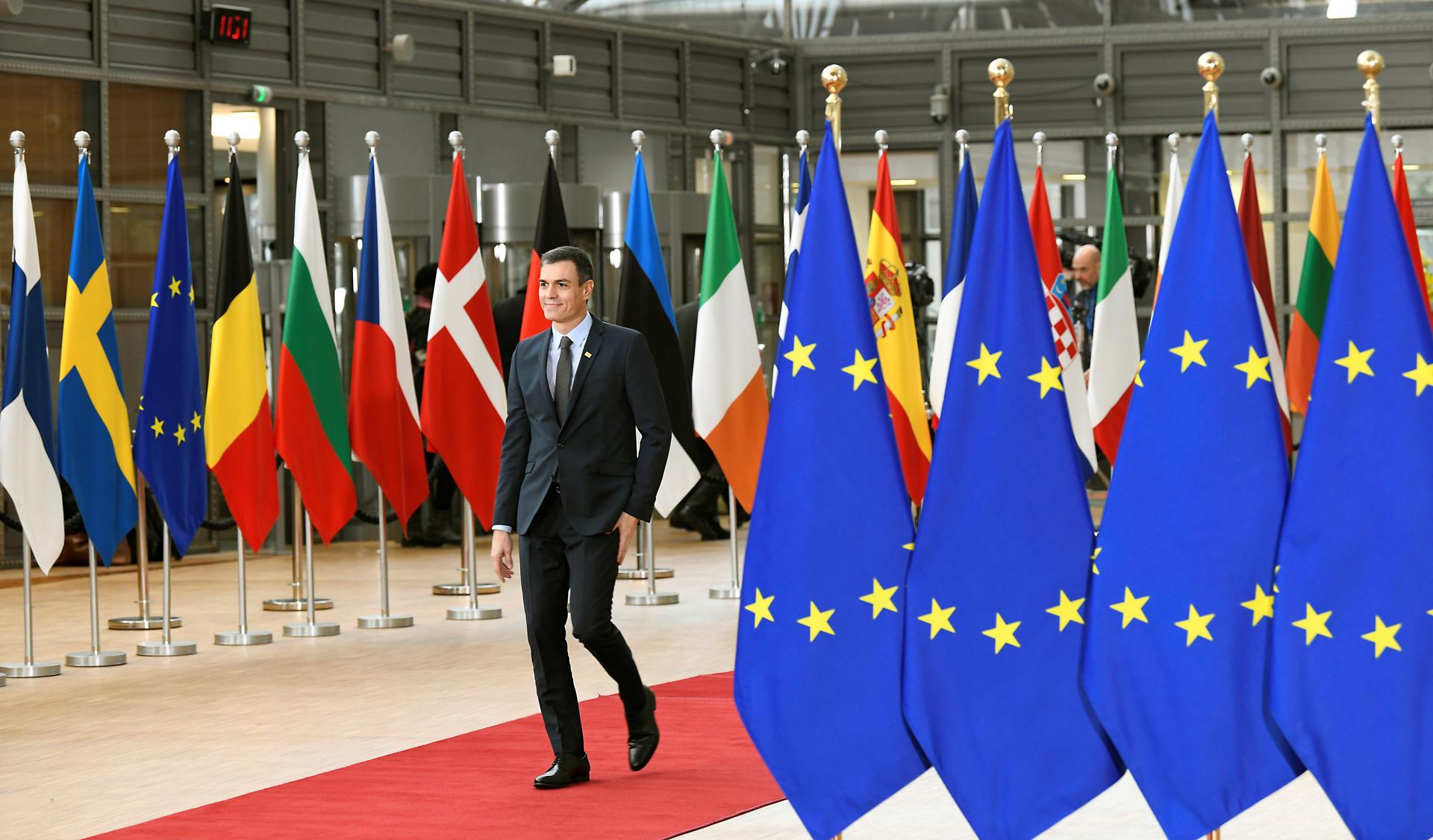 El presidente del Gobierno, Pedro Sánchez, a su llegada al edificio Europa del Consejo de la UE en una foto de archivo. EFE/Horst Wagner[no model release]