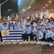 Jugadores de Uruguay posan durante la despedida a la selección en el Aeropuerto de Carrasco en Montevideo (Uruguay). EFE/ Federico Gutiérrez