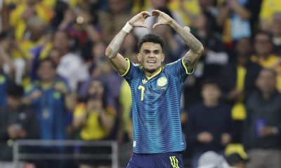 Luis Díaz de Colombia celebra un gol este miércoles, en un partido del grupo K del Mundial de la FIFA 2026 entre Uzbekistán y Colombia, en el estadio Azteca en Ciudad de México (México). EFE/ Isaac Esquivel