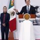 El canciller mexicano Roberto Velasco, habla este martes, durante una rueda de prensa de la presidenta Claudia Sheinbaum en Palacio Nacional de la Ciudad de México (México). EFE/Sáshenka Gutiérrez