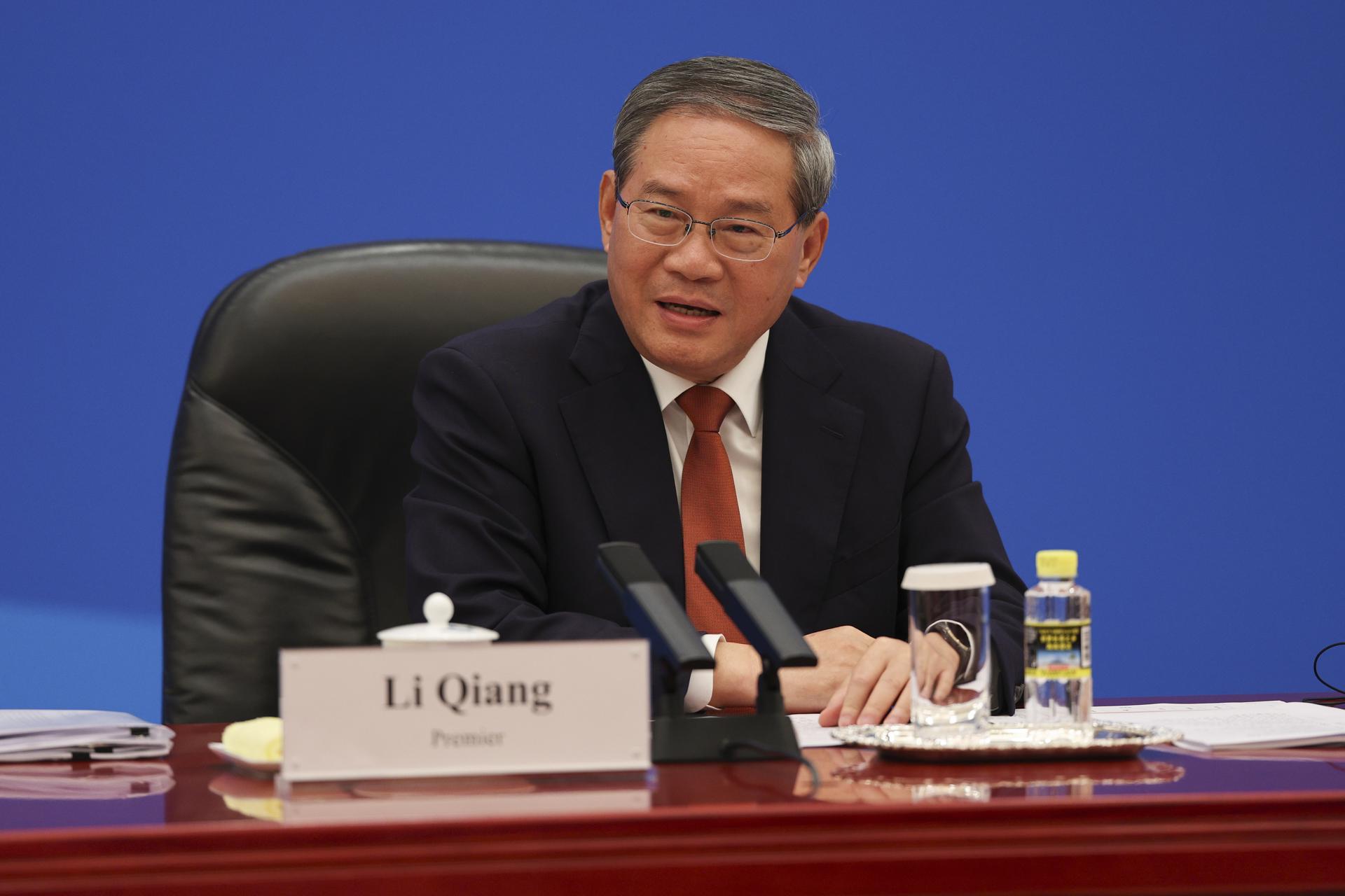 El primer ministro chino Li Qiang se reúne con representantes empresariales de EE.UU., en el Gran Salón del Pueblo de Pekín, China, 14 de mayo de 2026. EFE/EPA/GO NAKAMURA / POOL
