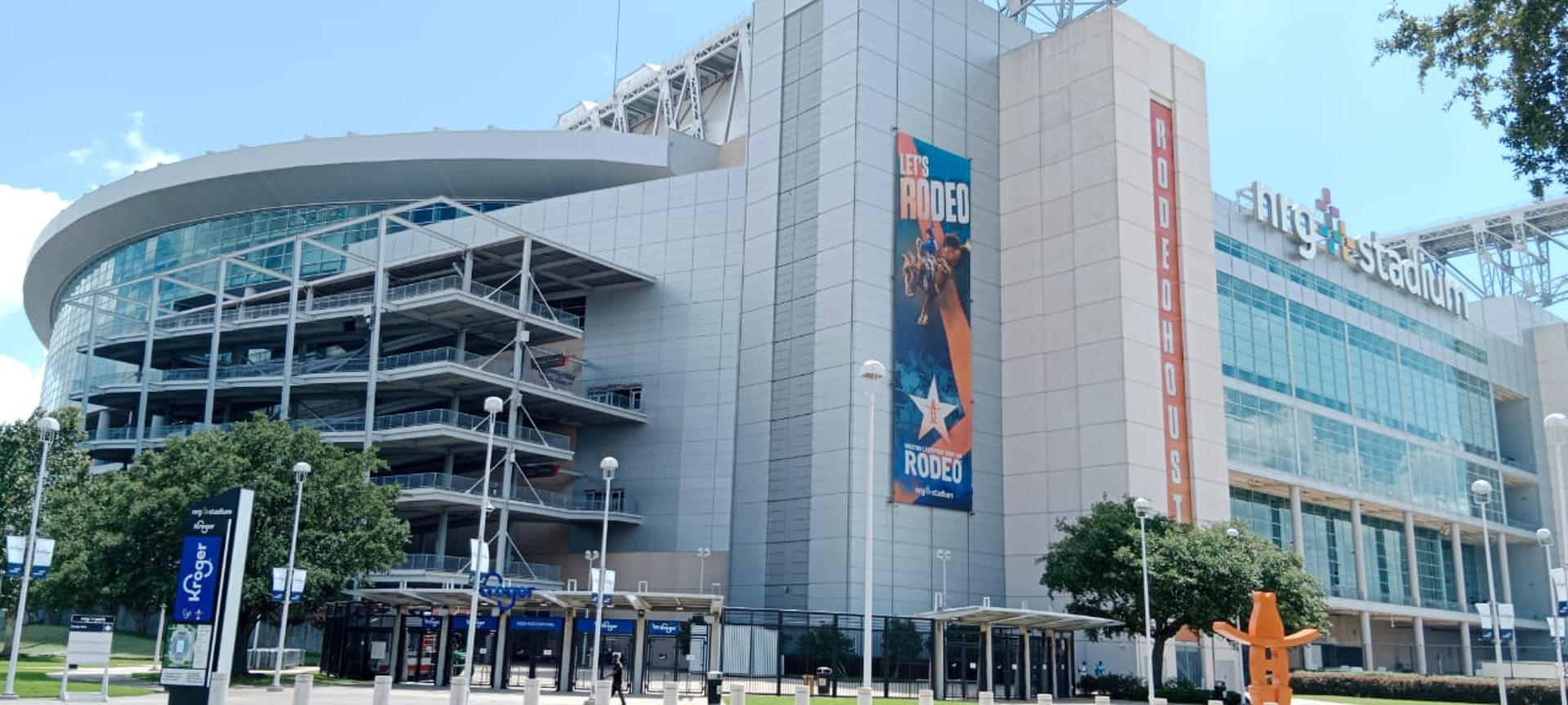 Fotografía de archivo del exterior del estadio NRG, en Houston (EE.UU.), donde se medirán Alemania y Curazao en el Mundial 2026. EFE/ Claudia Aguilar