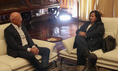 El presidente de la Asamblea Nacional, Jorge Rodríguez (i), habla con la exdiputada Dinorah Figuera durante una reunión este 18 de junio de 2026, en Caracas (Venezuela). EFE/ Ronald Peña R