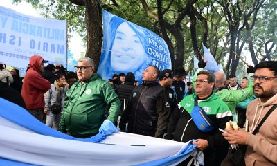 Simpatizantes de la expresidenta de Argentina Cristina Fernández asisten a un acto político por el Día de la Bandera en donde piden la libertad de Fernández este 20 de junio de 2026, en Buenos Aires (Argentina). EFE/ Matías Martín Campaya