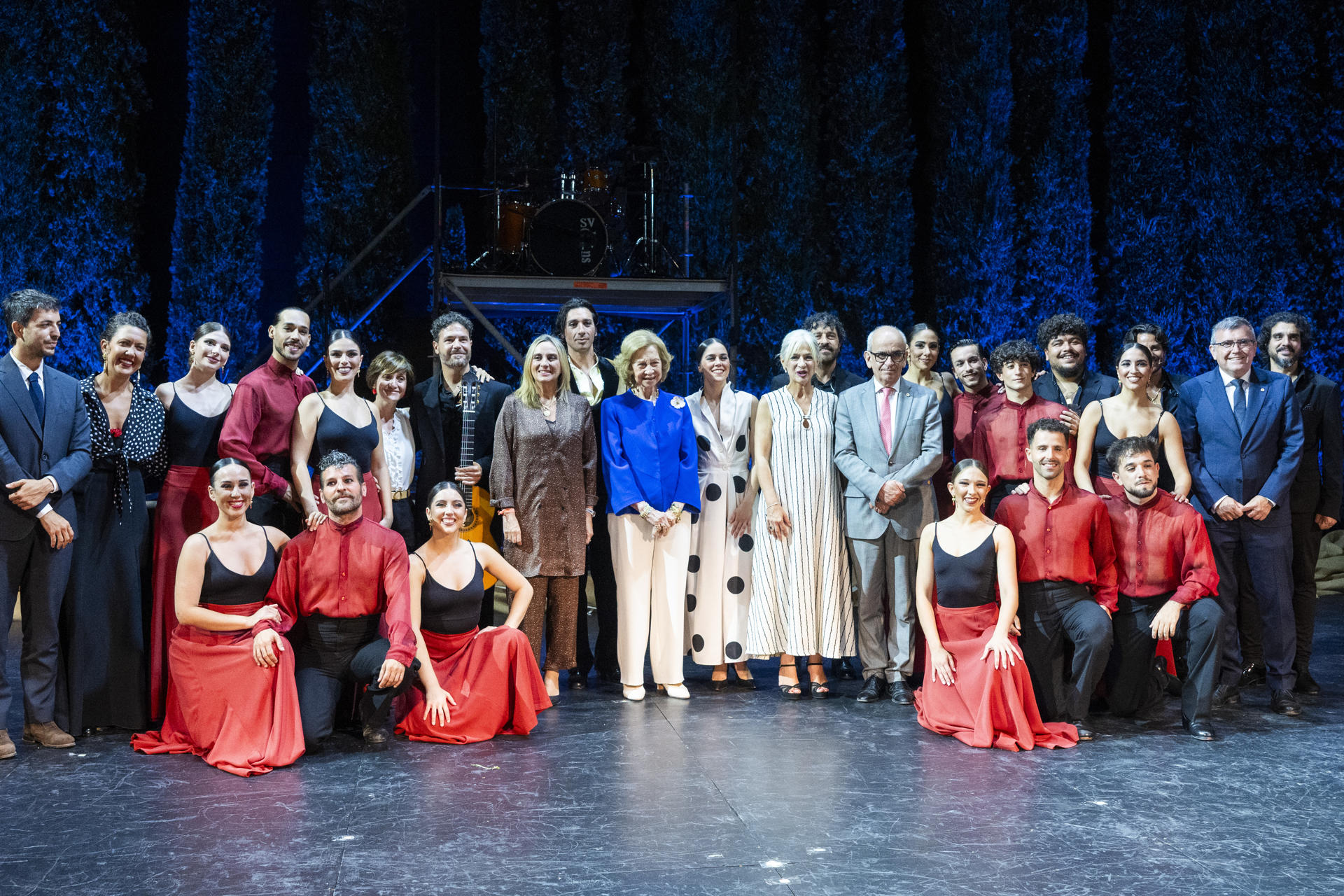 La reina Sofía presidió este sábado por la noche la gala benéfica del Ballet Flamenco de Andalucía con el espectáculo 'Flamenco Patrimonio', en lo que supone el arranque de la programación de danza de la 75 edición del Festival Internacional de Música y Danza de Granada. EFE/ Miguel A. Molina