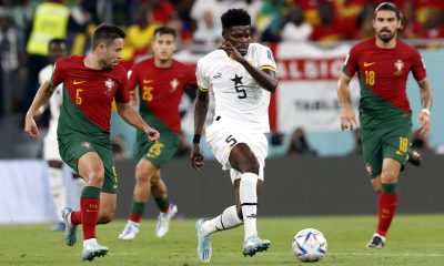 El portugués Raphael Guerreiro y Thomas Partey, de Ghana, en foto de archivo de Rolex dela Pena. EFE