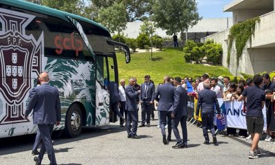 Vista de la despedida de la selección de fútbol de Portugal en su ciudad deportiva, desde donde marchan este viernes a Estados Unidos para disputar el Mundial, este viernes en la Cidade do Futebol (Oeiras).-EFE/ Blas Díaz