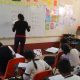 Niños asisten a clase en una escuela urbana del estado de Oaxaca (México). Imagen de archivo. EFE/Mario Arturo Martínez
